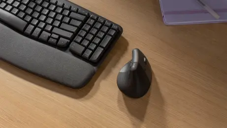 logitech_lift_right_vertical_ergonomic_mouse___graphite__black___emea_ITLO910006473.webp